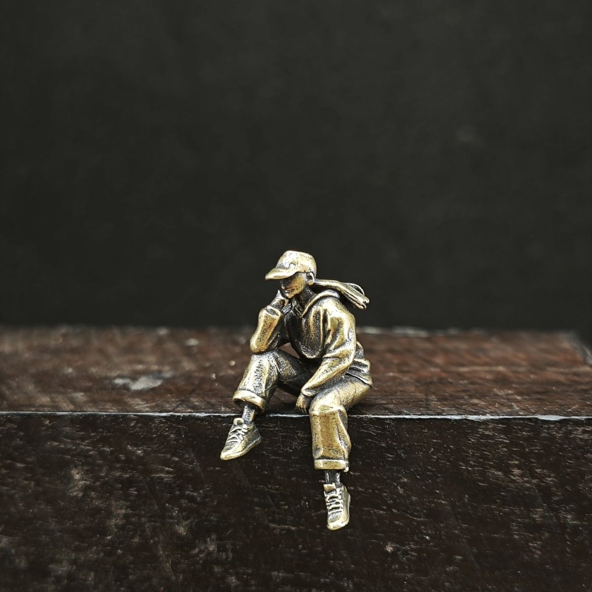 Brass Miniature Sitting Figure – обзор и цена Cubicle Shelf Organizer